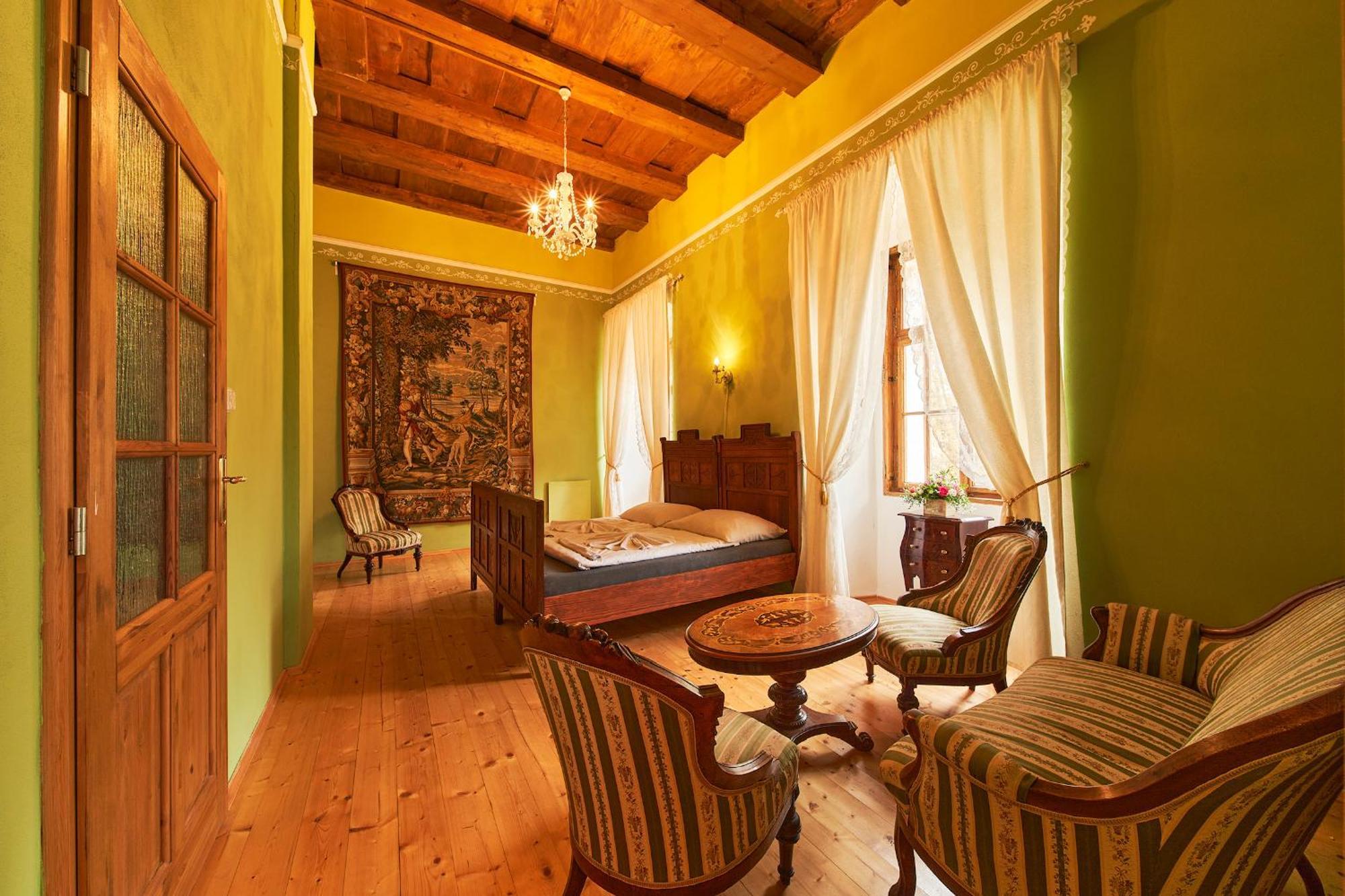 Penzion Zamek Lesany Netvorice Room photo